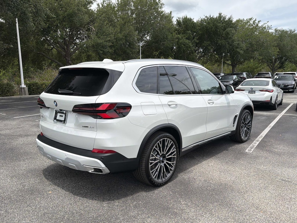 New 2026 BMW X5 sDrive40i SUV