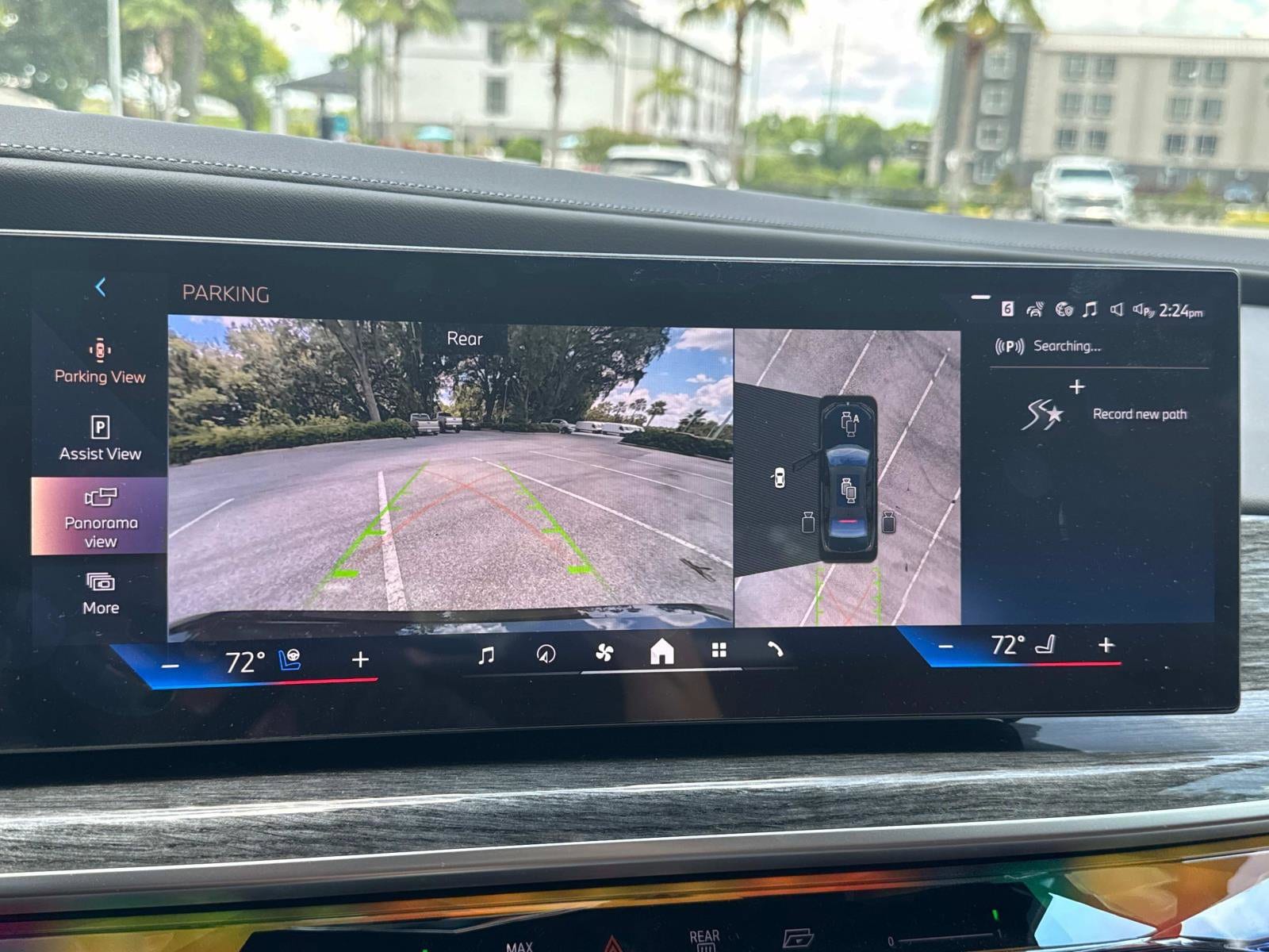 2025 BMW 7 Series 760i - Photo 22