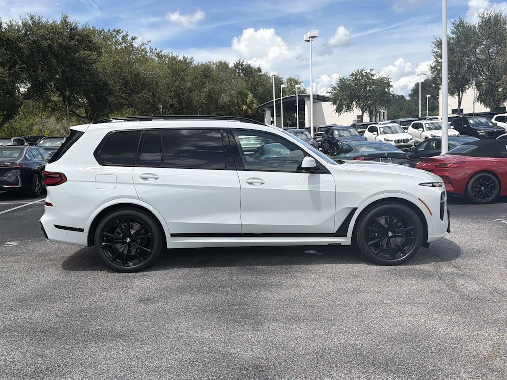 New 2027 BMW X7 xDrive40i SUV