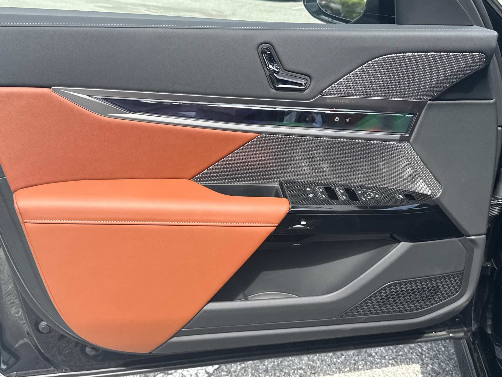 2025 BMW 7 Series 760i - Photo 17