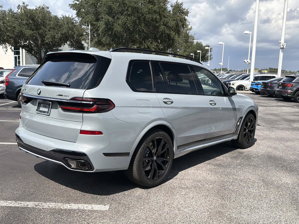 New 2027 BMW X7 xDrive40i SUV