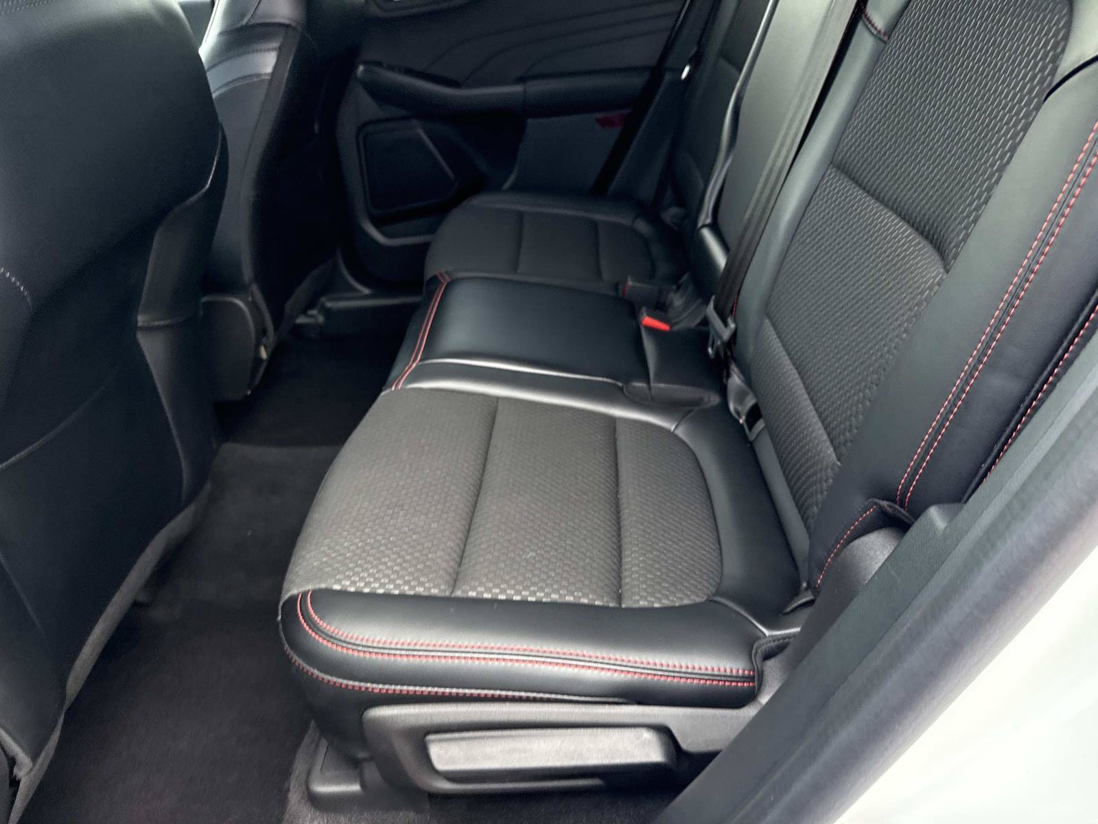 2023 Ford Escape ST-Line Select - Photo 12
