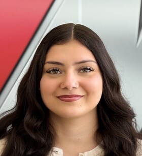 Staff member Karina Rojas from ID_93f44ba455ee