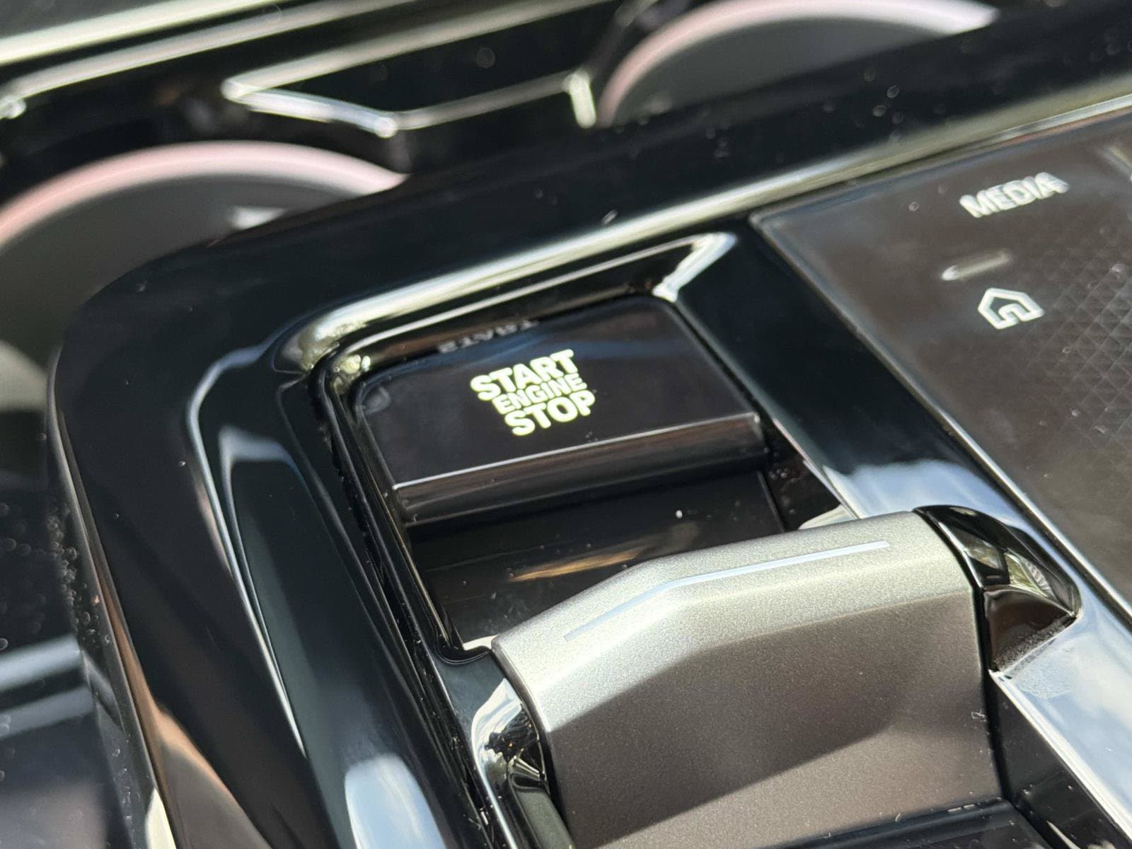 2026 BMW 5 Series 530i - Photo 27