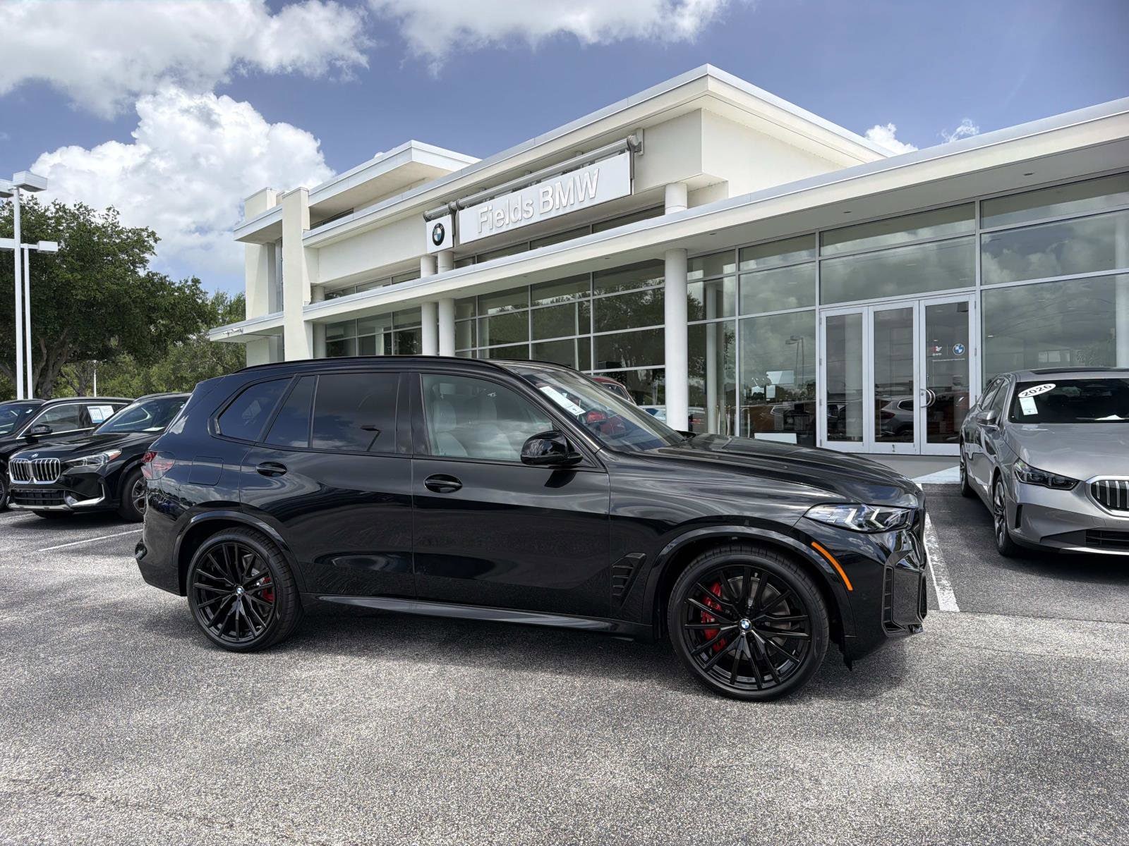 2026 BMW X5 M60i's photo