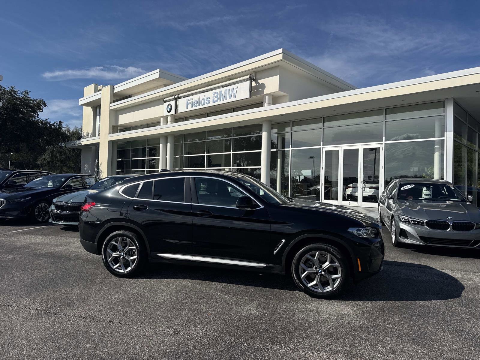 2025 BMW X4 30i's photo