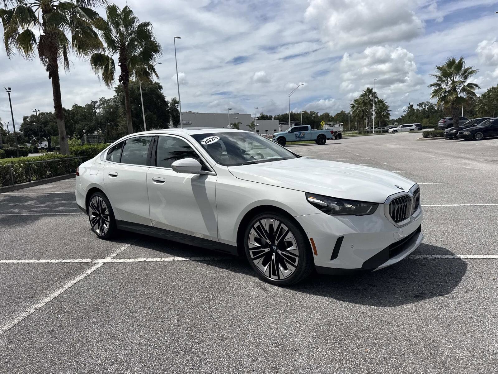 2025 Bmw 530i photo 2