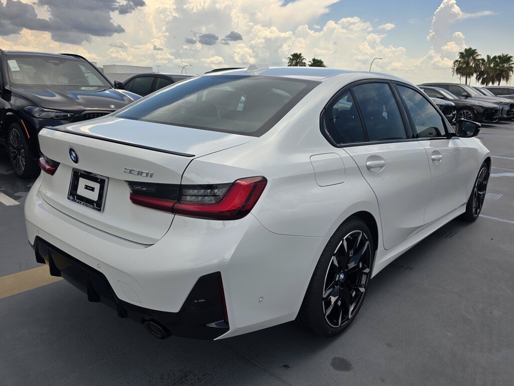 New 2026 BMW 330i Sedan
