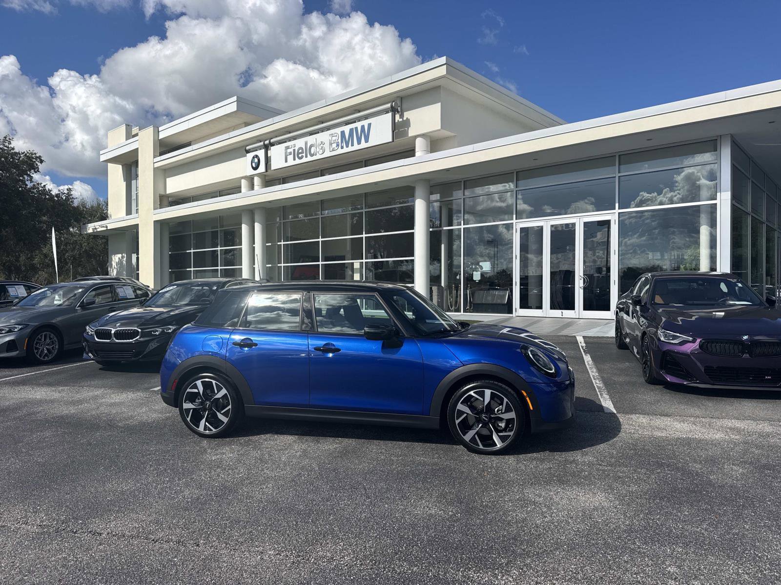 2025 MINI Hardtop Base's photo