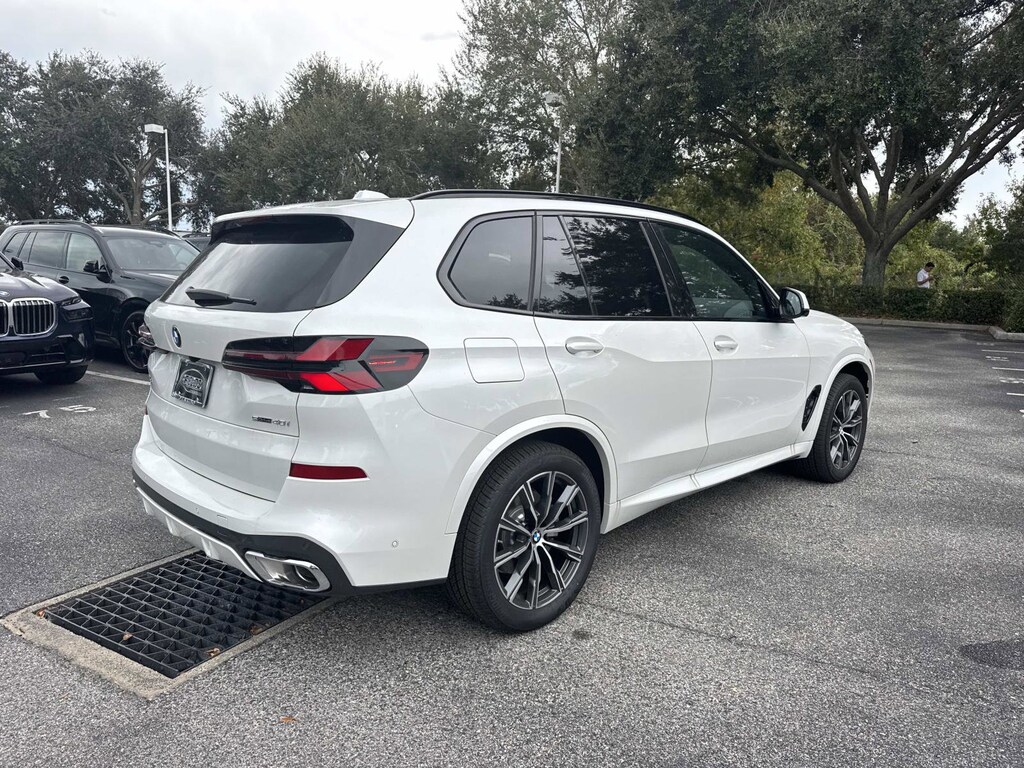 New 2026 BMW X5 sDrive40i SUV