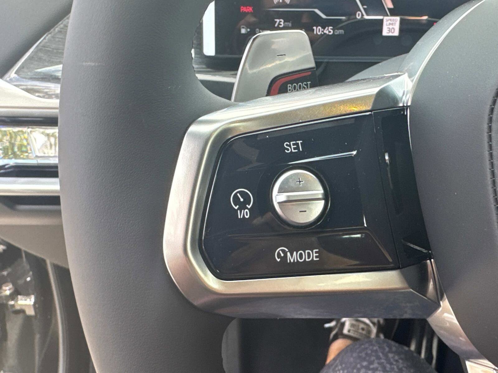 2025 BMW 7 Series 760i - Photo 30