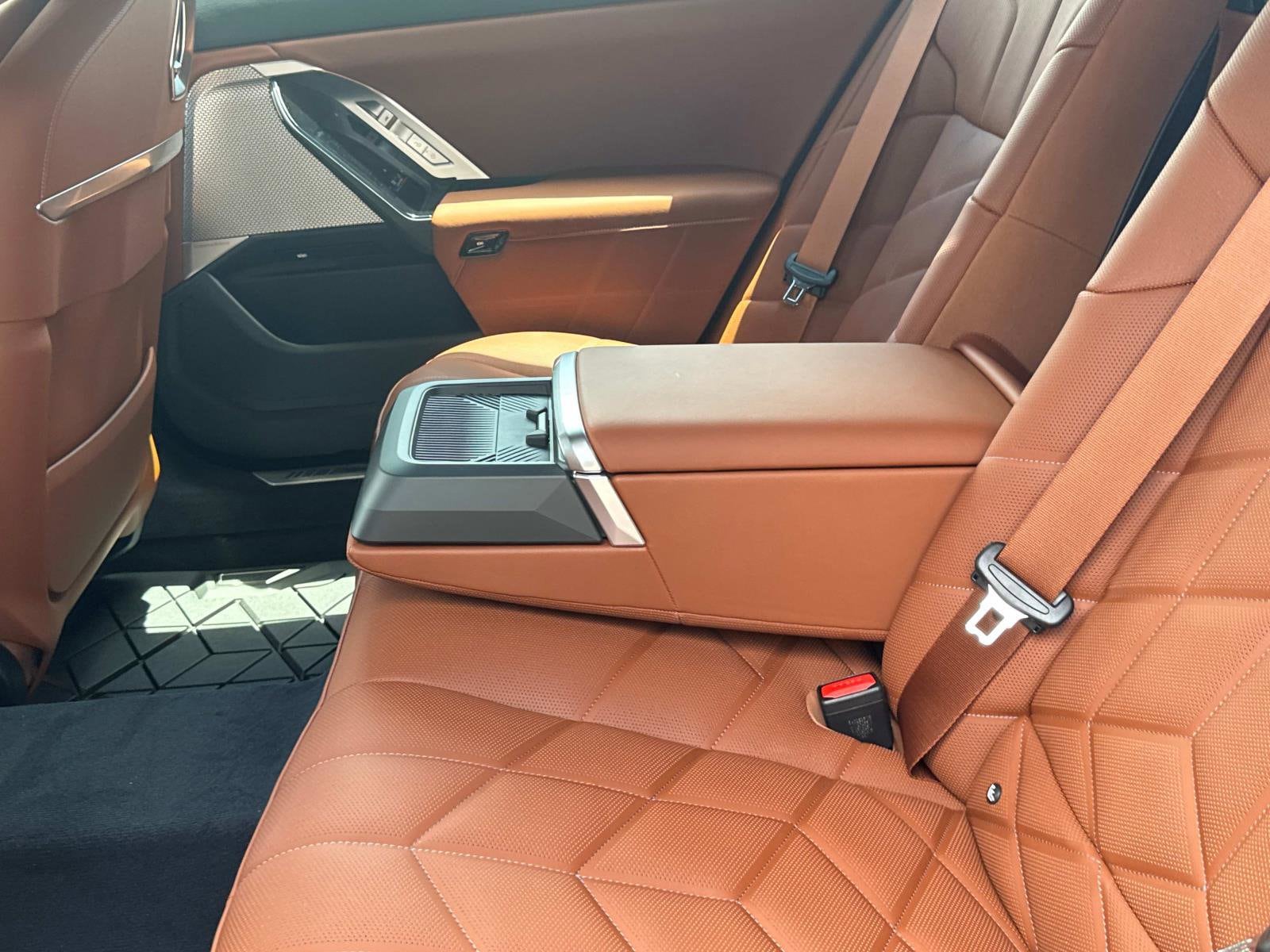 2025 BMW 7 Series 760i - Photo 13