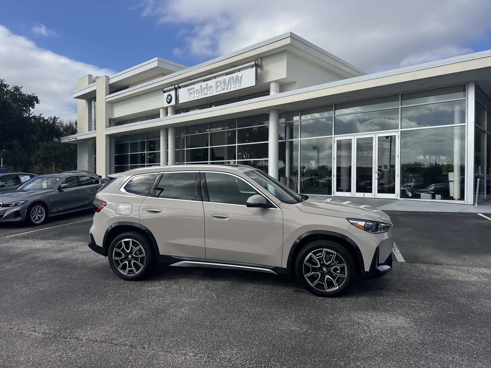 2026 BMW X1 28i's photo