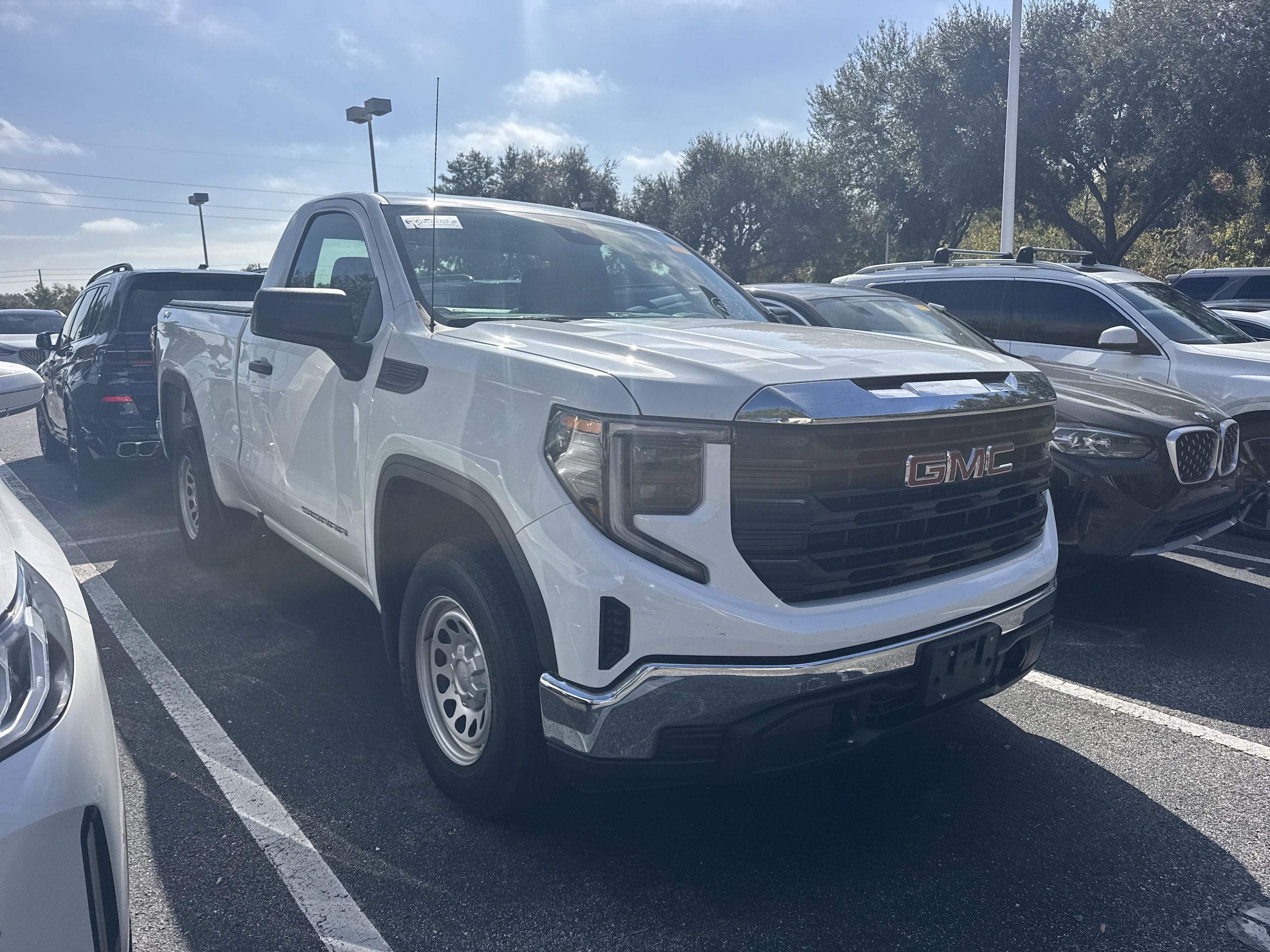 2023 GMC Sierra 1500 Pro's photo