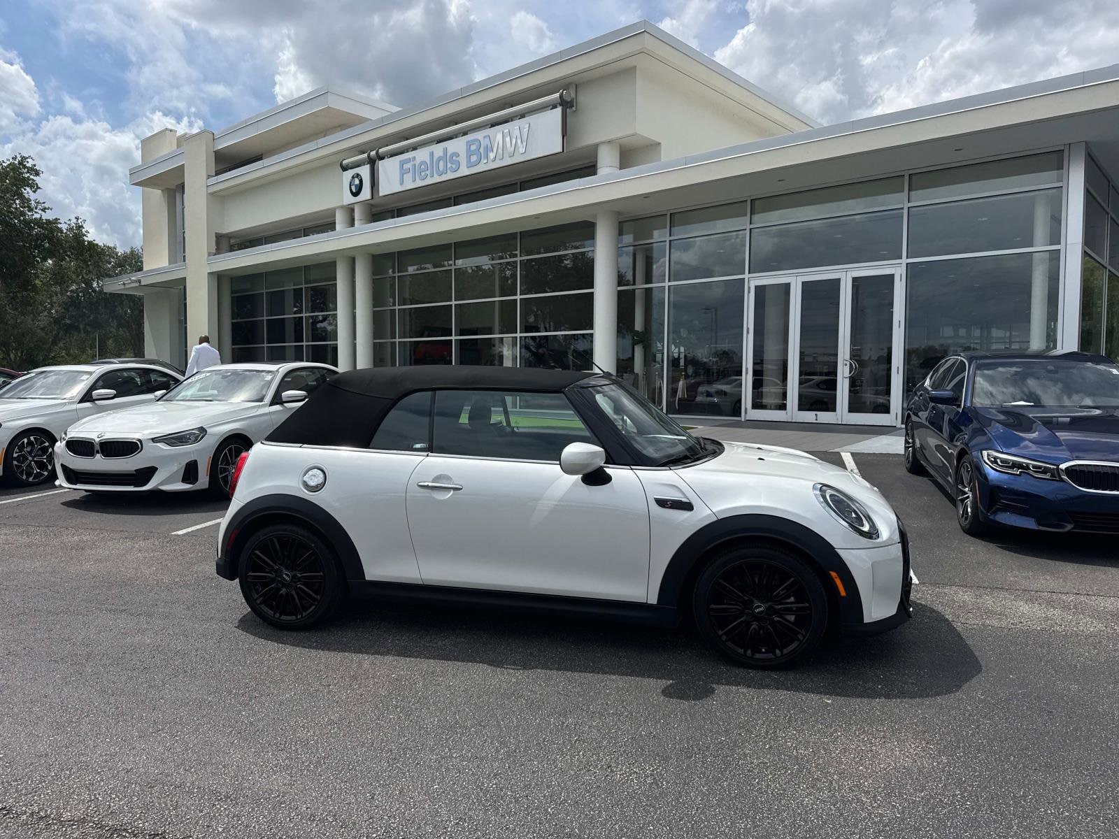 2024 MINI Convertible S's photo