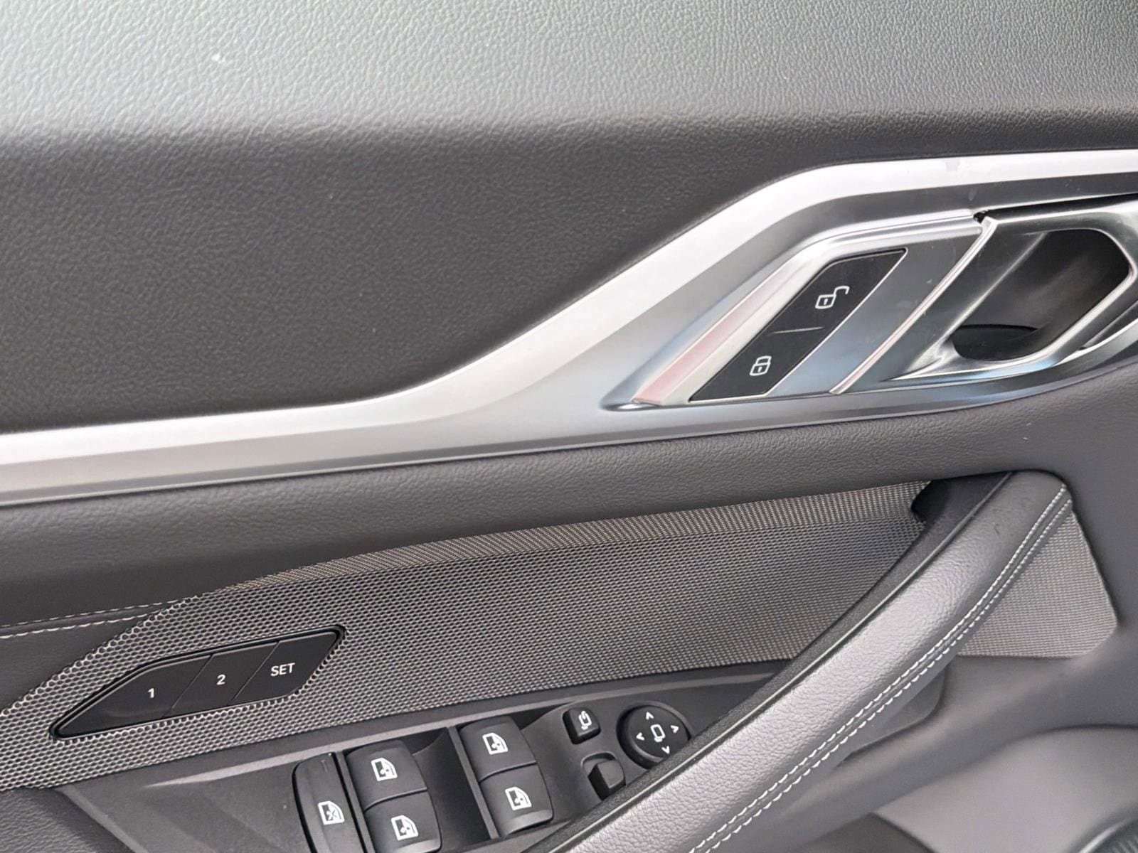2026 BMW i4 40 - Photo 18
