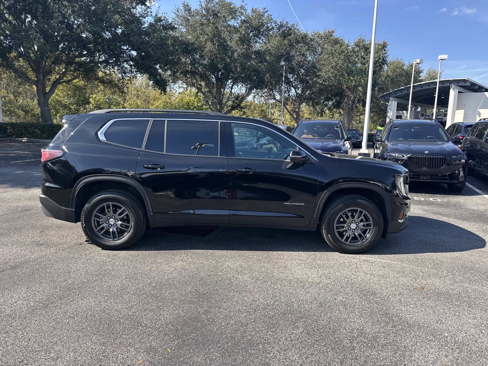 2025 Gmc Acadia Elevation photo 2