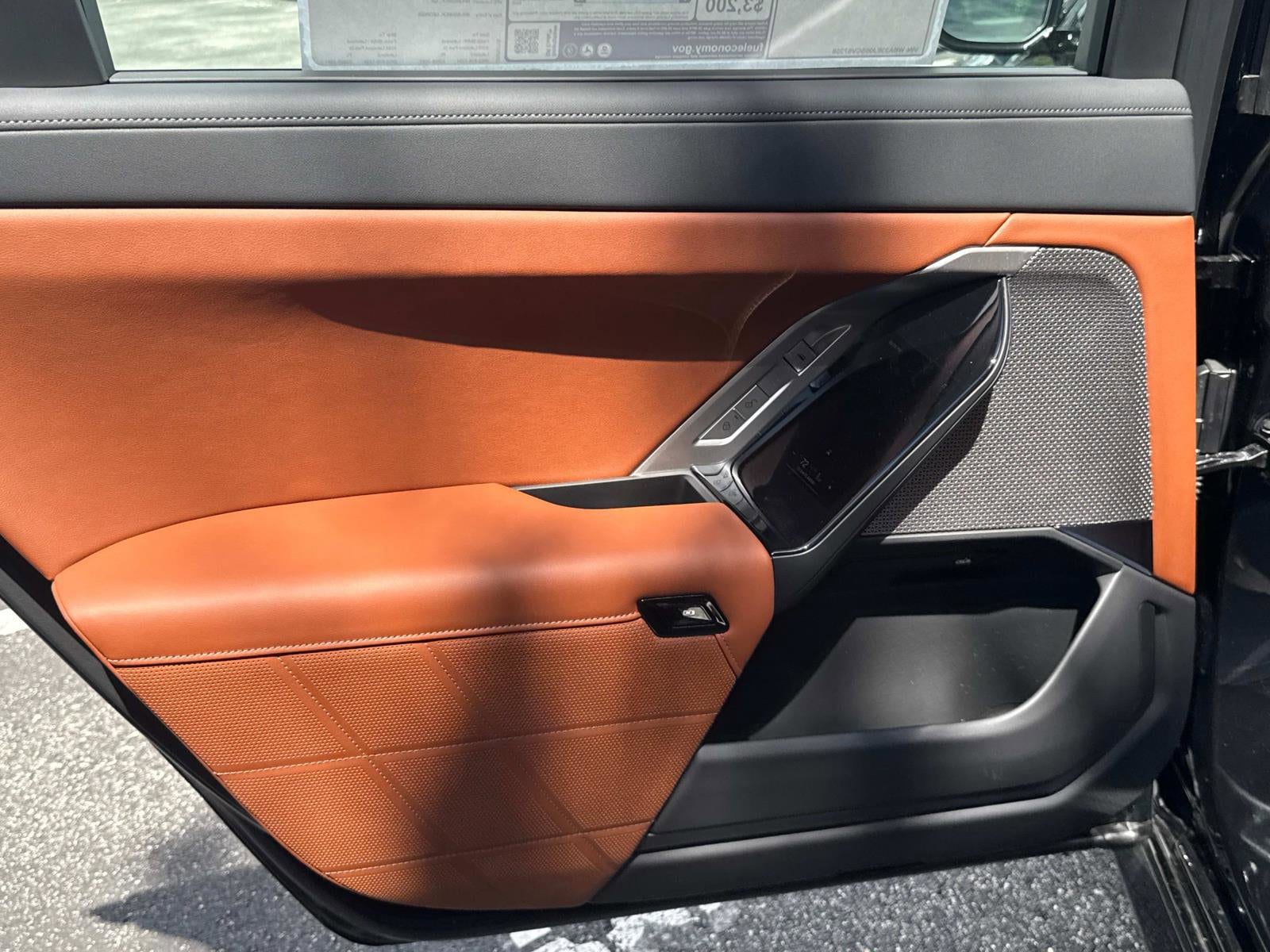 2025 BMW 7 Series 760i - Photo 12