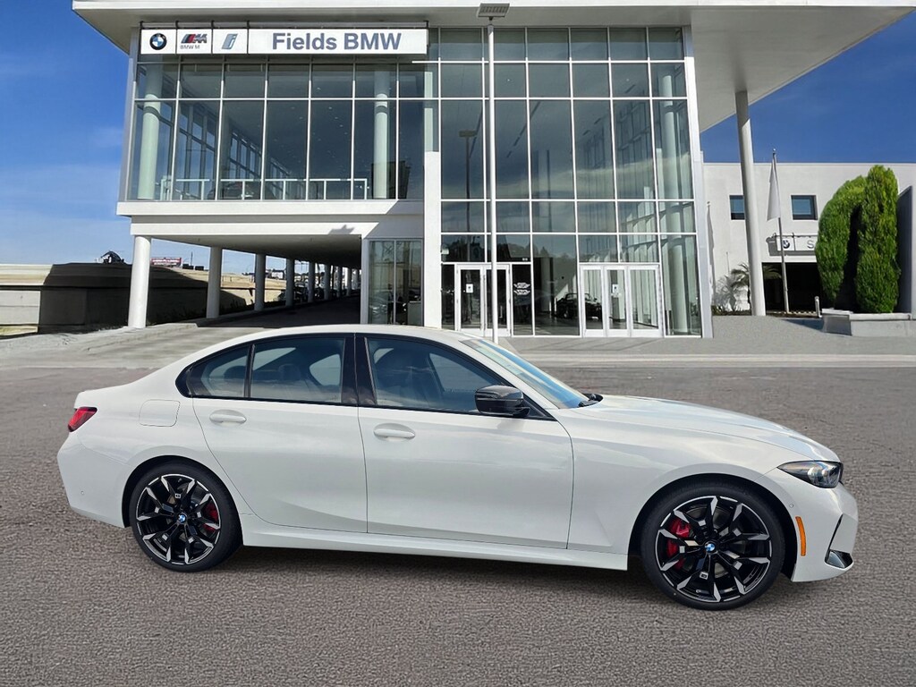 New 2026 BMW 330i Sedan