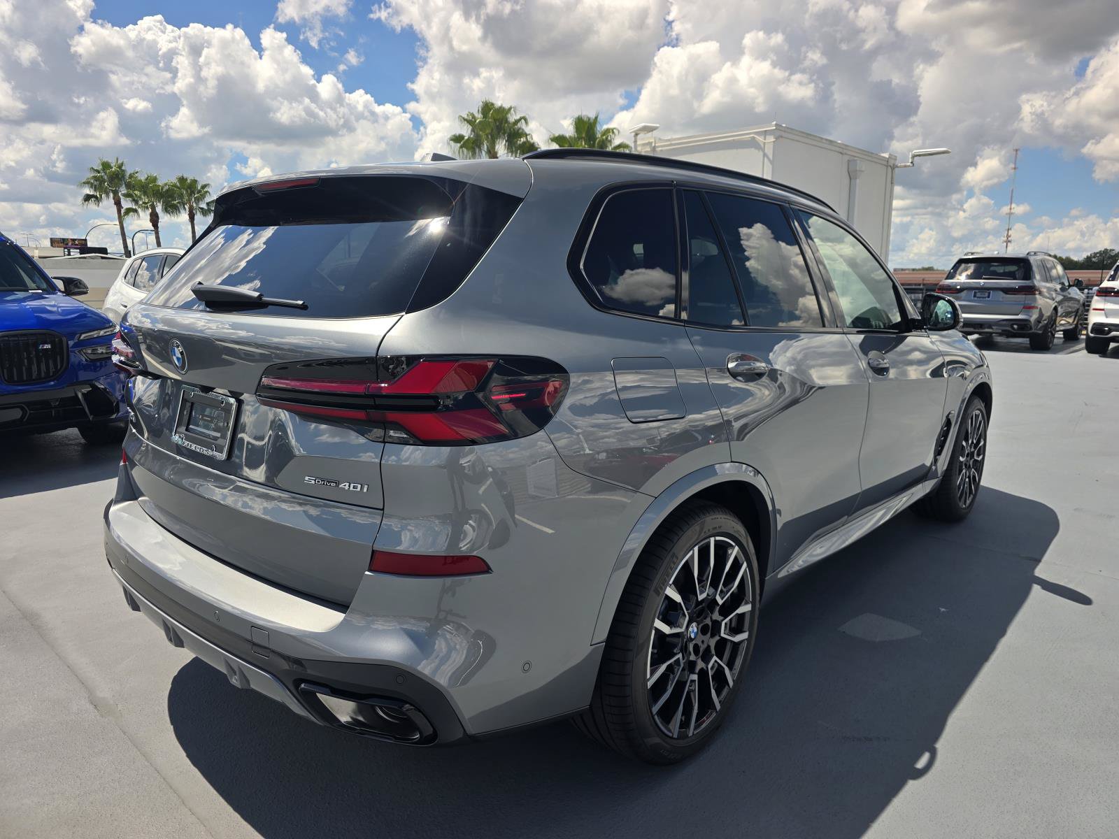 New 2026 BMW X5 sDrive40i SUV