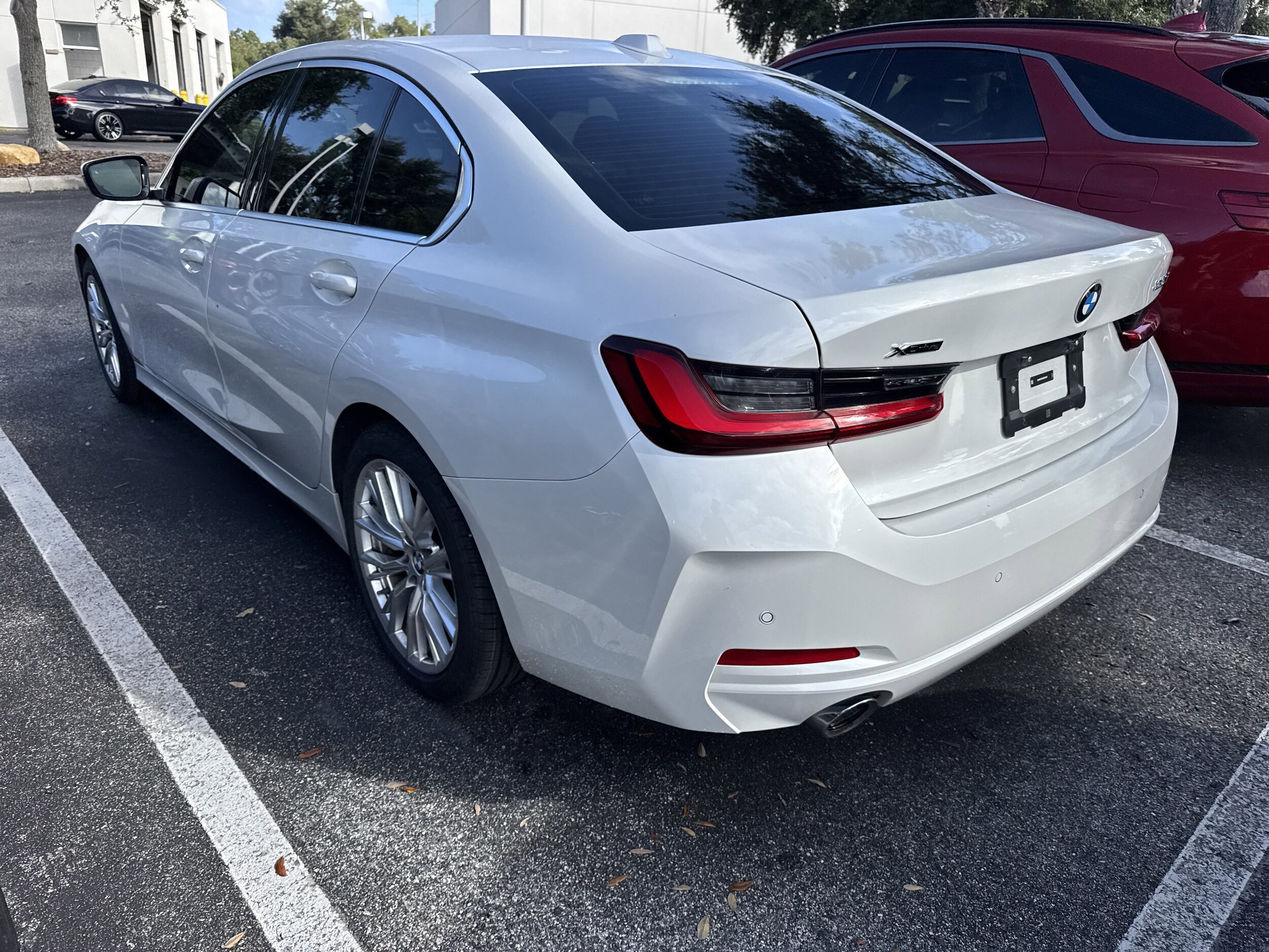 2026 Bmw 330i Sedan photo 3