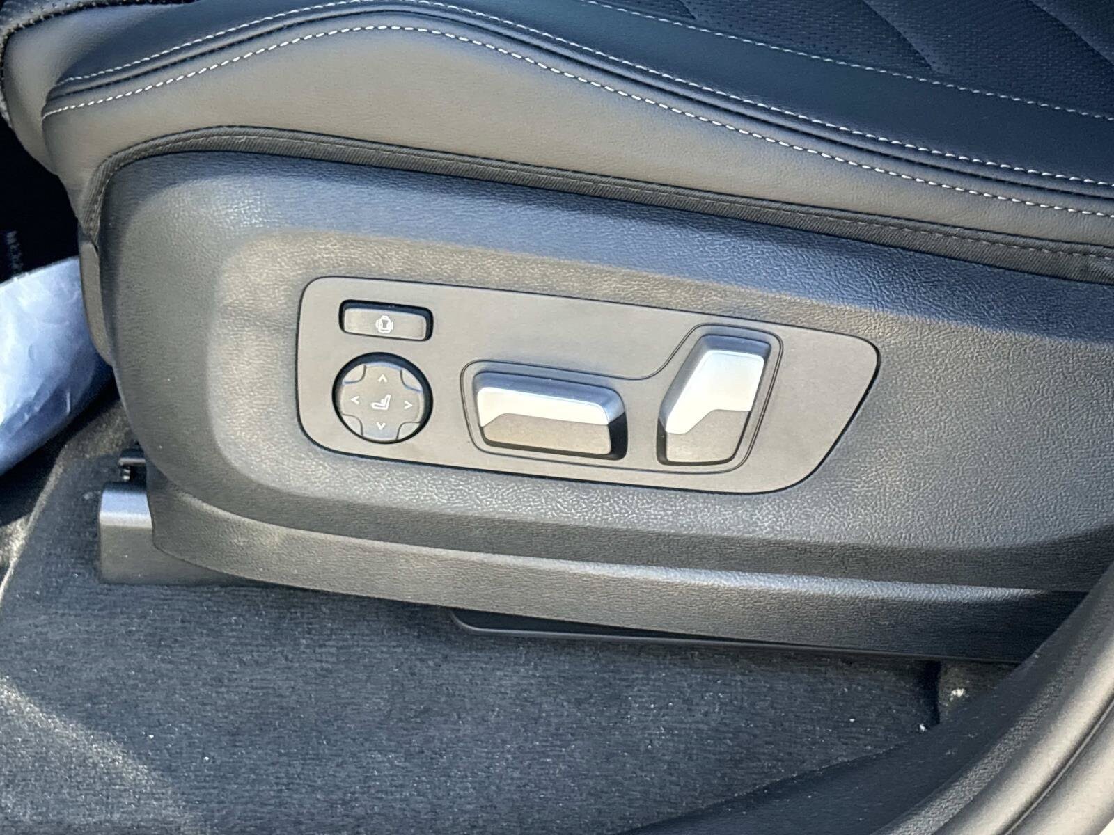 2026 BMW X5 50e - Photo 19