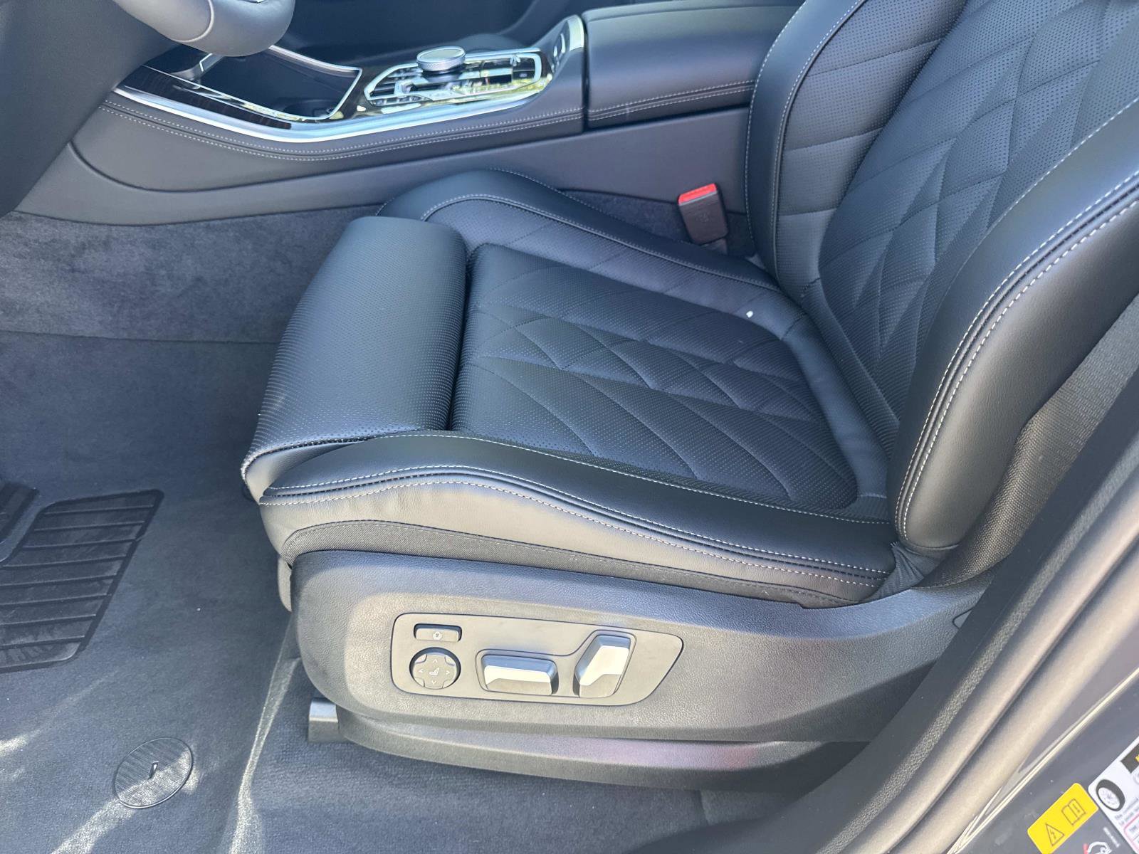 2026 BMW X5 50e - Photo 18