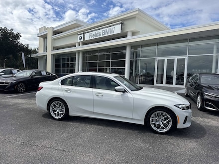 2025 BMW 330i Sedan