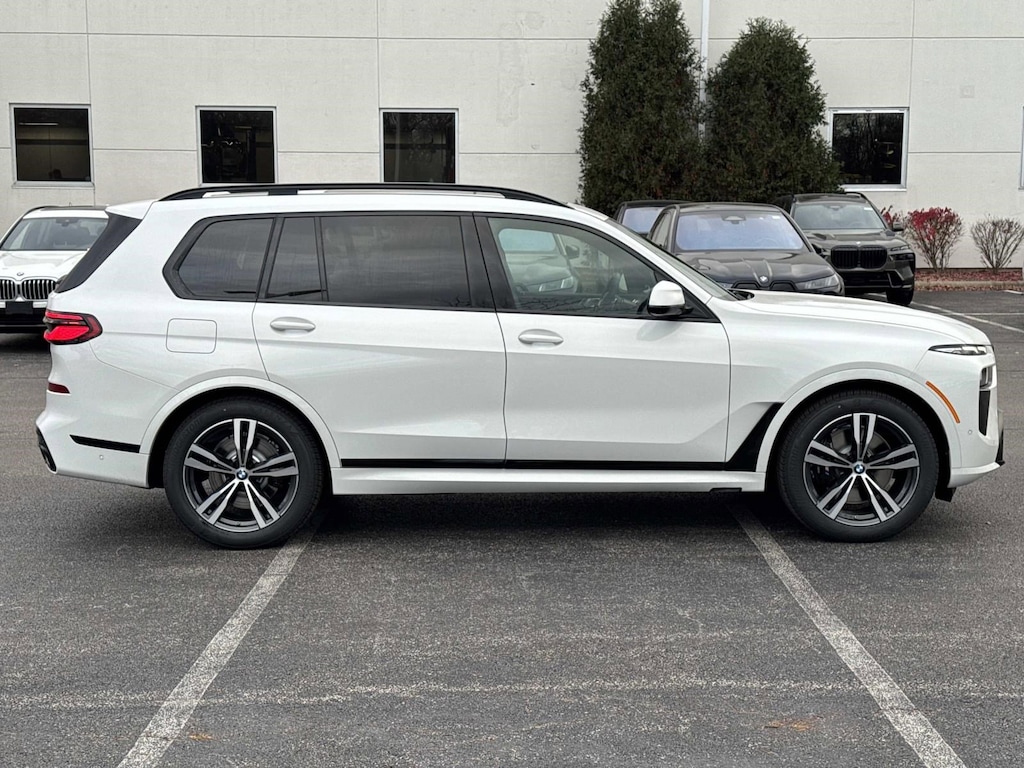 New 2026 BMW X7 xDrive40i SUV