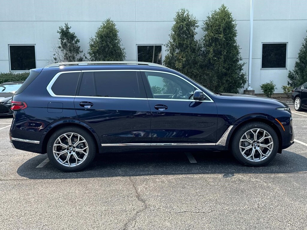 New 2026 BMW X7 xDrive40i SUV