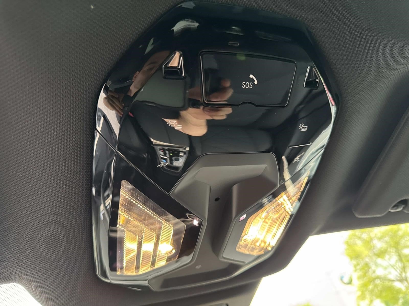 2026 BMW iX 60 - Photo 25
