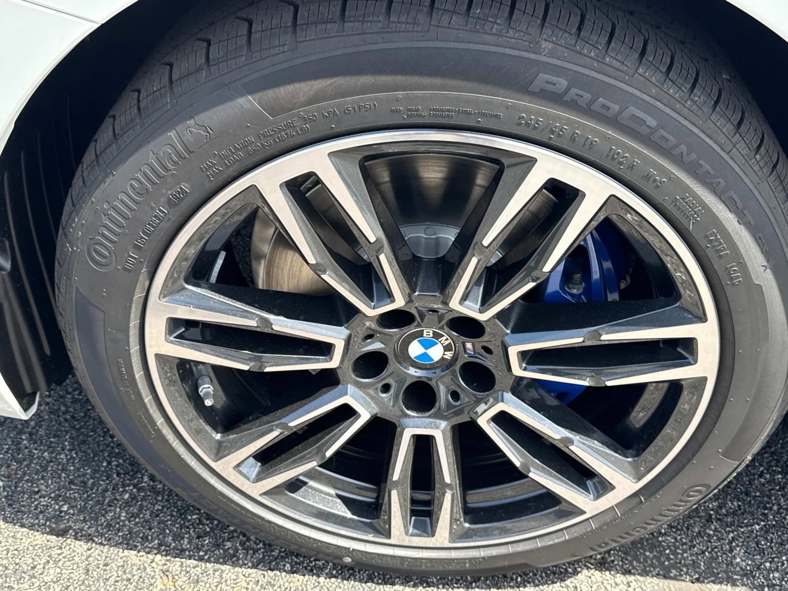 2026 BMW 5 Series 530i - Photo 9