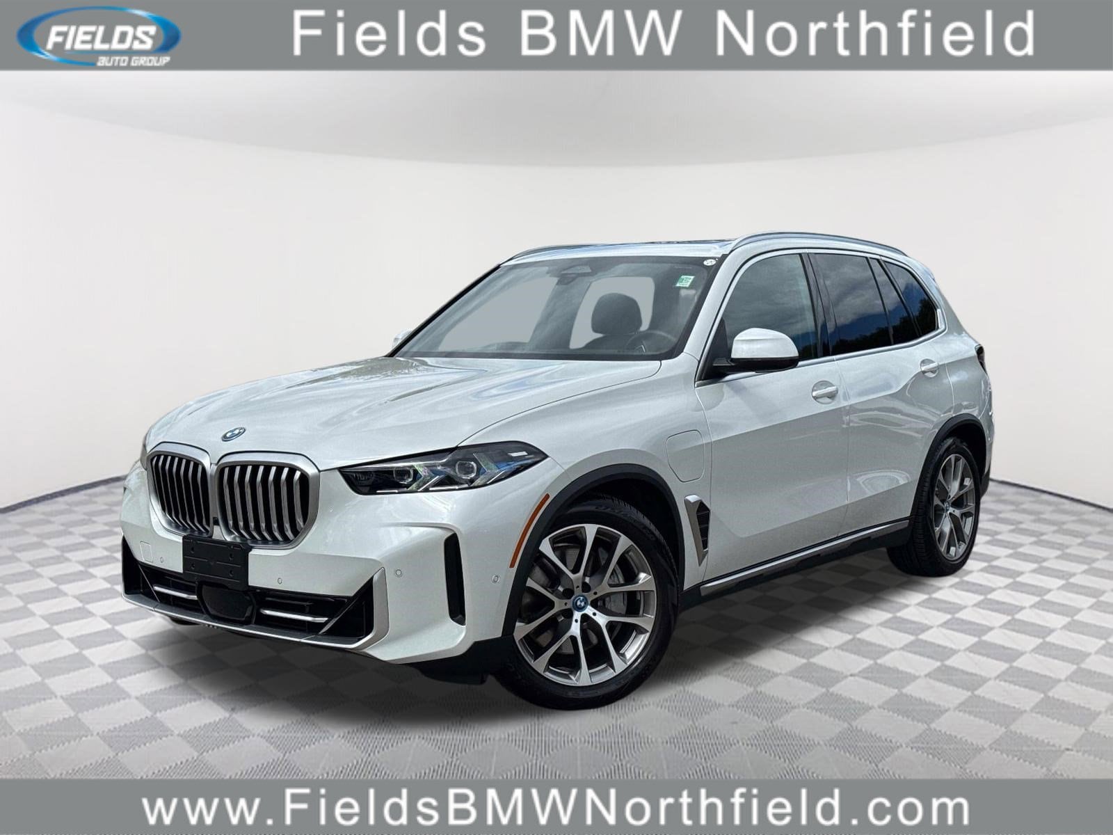 2025 BMW X5 xDrive50e's photo