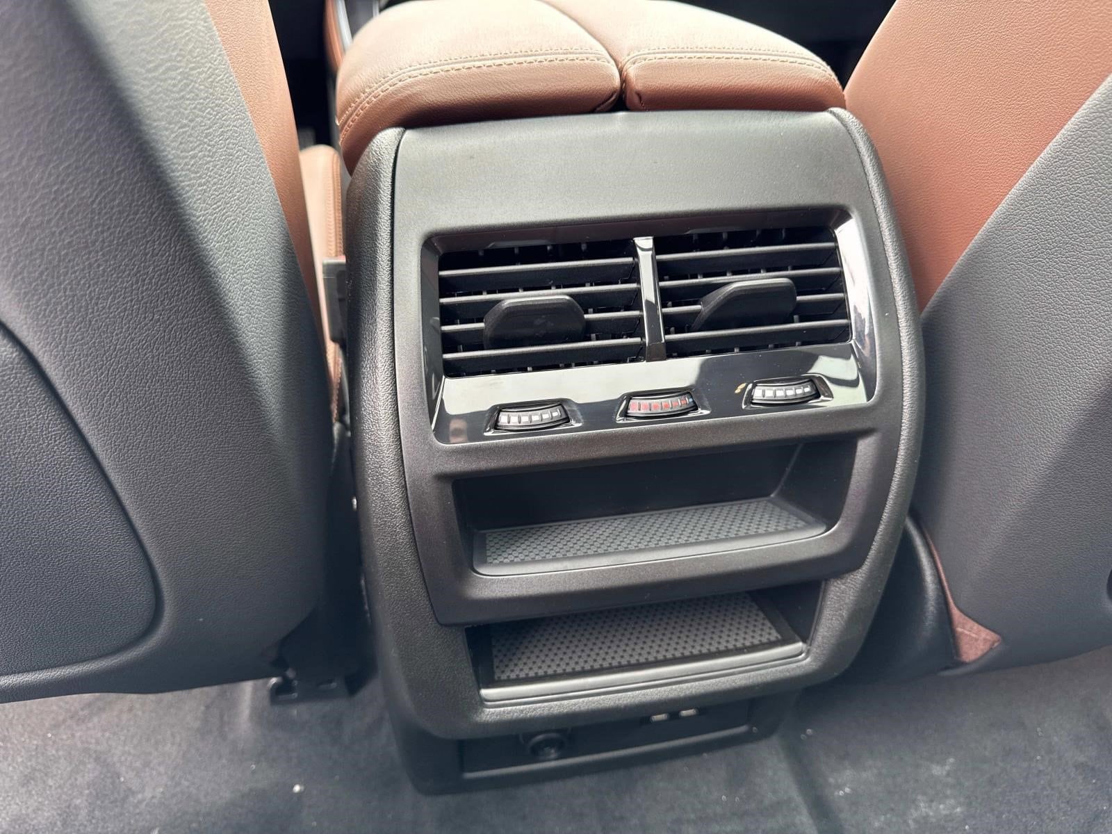 2026 BMW X5 50e - Photo 16