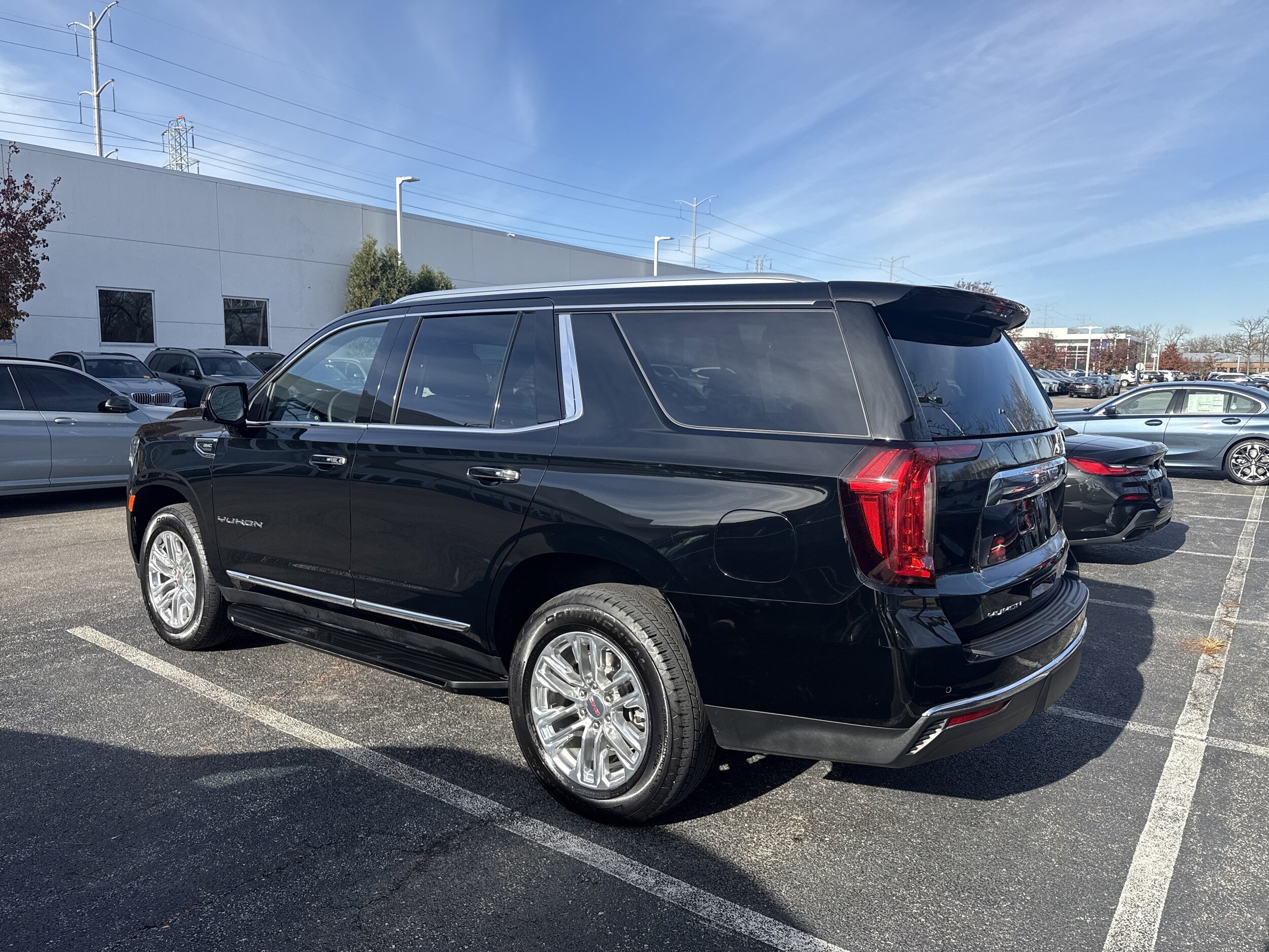 2023 Gmc Yukon SLT photo 3