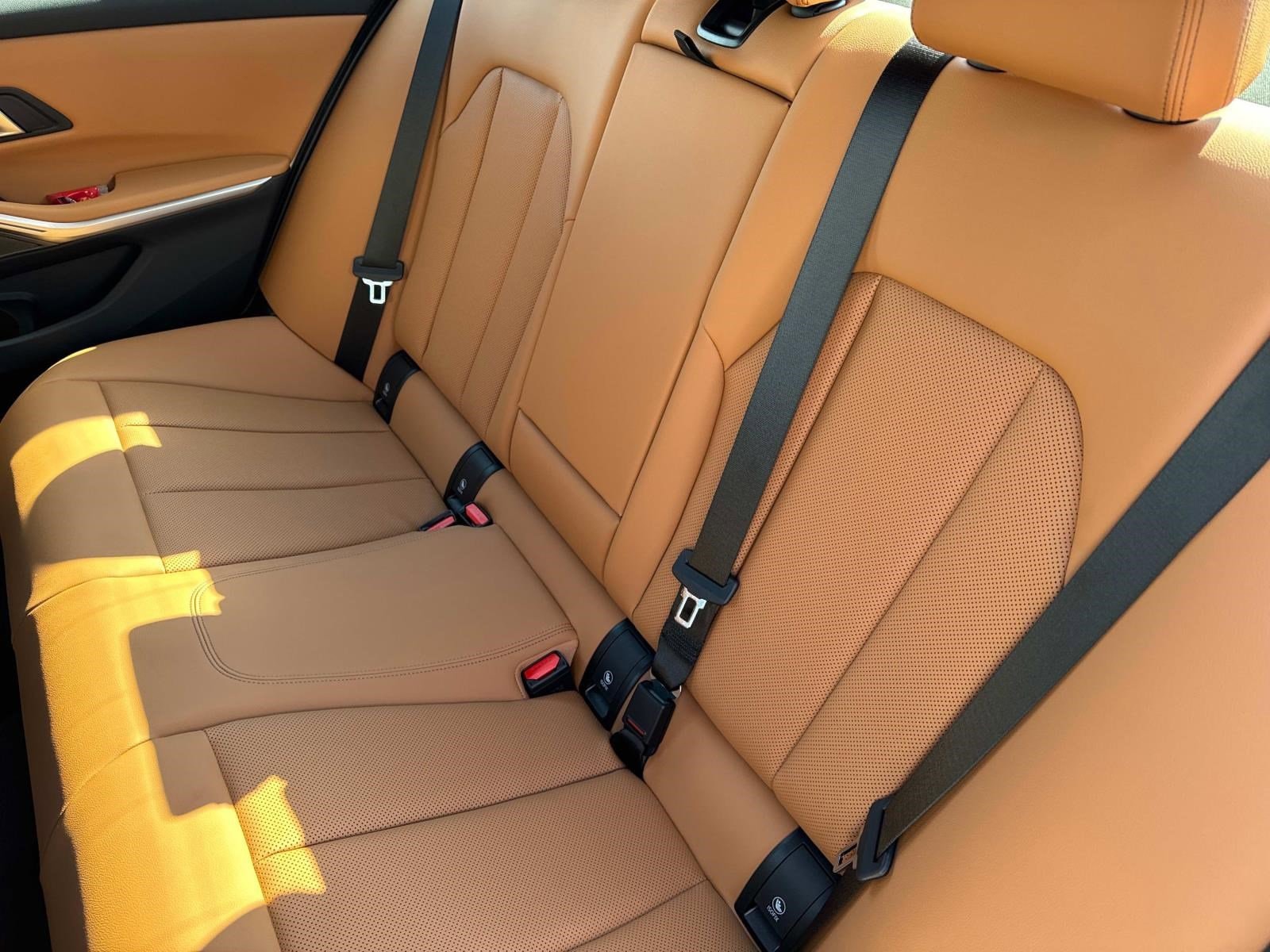 2025 BMW 3 Series 330i - Photo 11