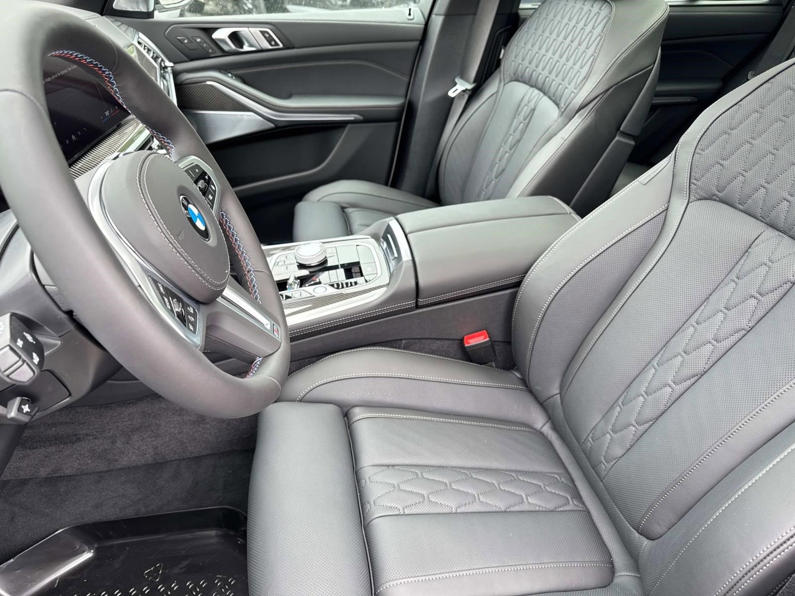 2026 BMW X5 M60i - Photo 22