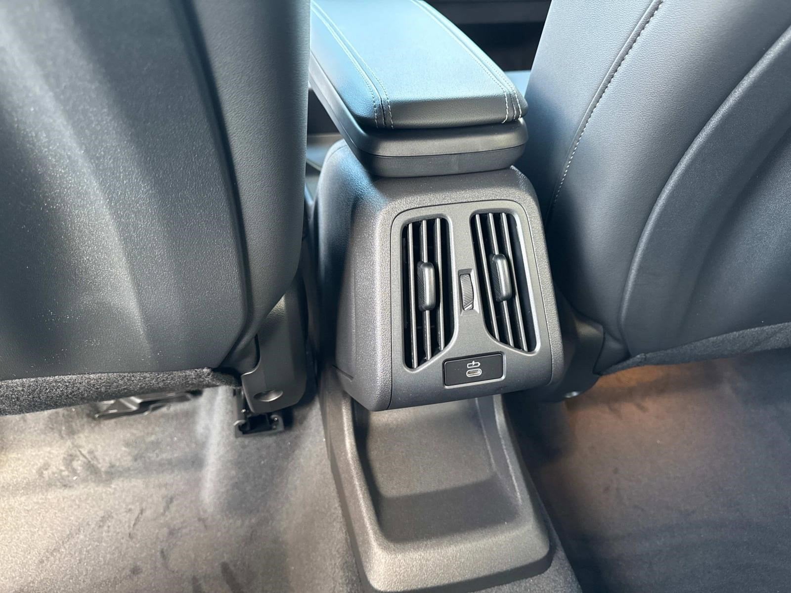 2026 BMW X1 XDrive28i - Photo 16