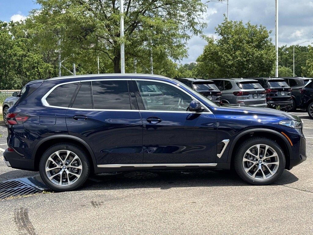 New 2026 BMW X5 xDrive40i SUV