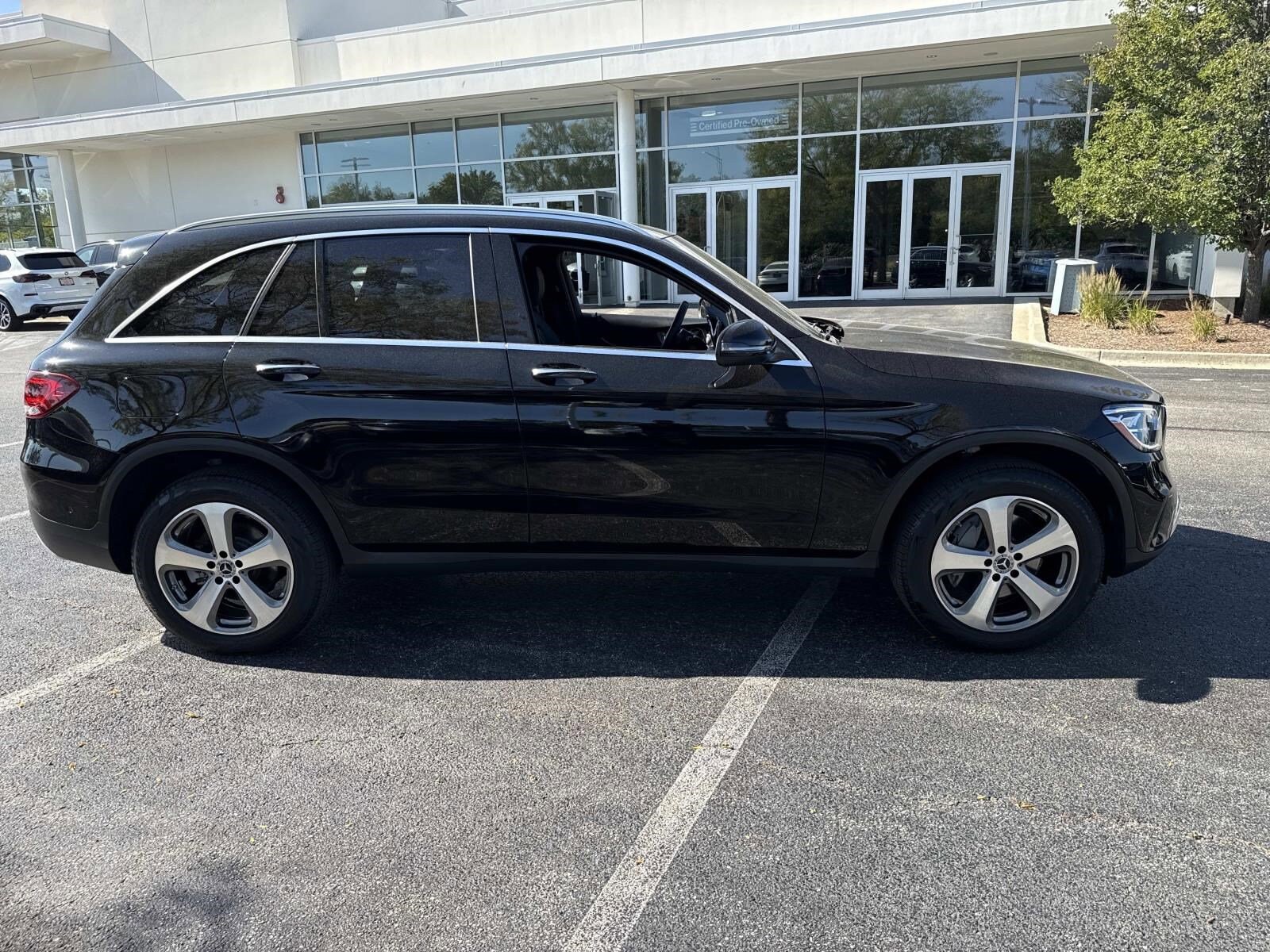 2022 Mercedes Benz GLC 300 4MATIC photo 2