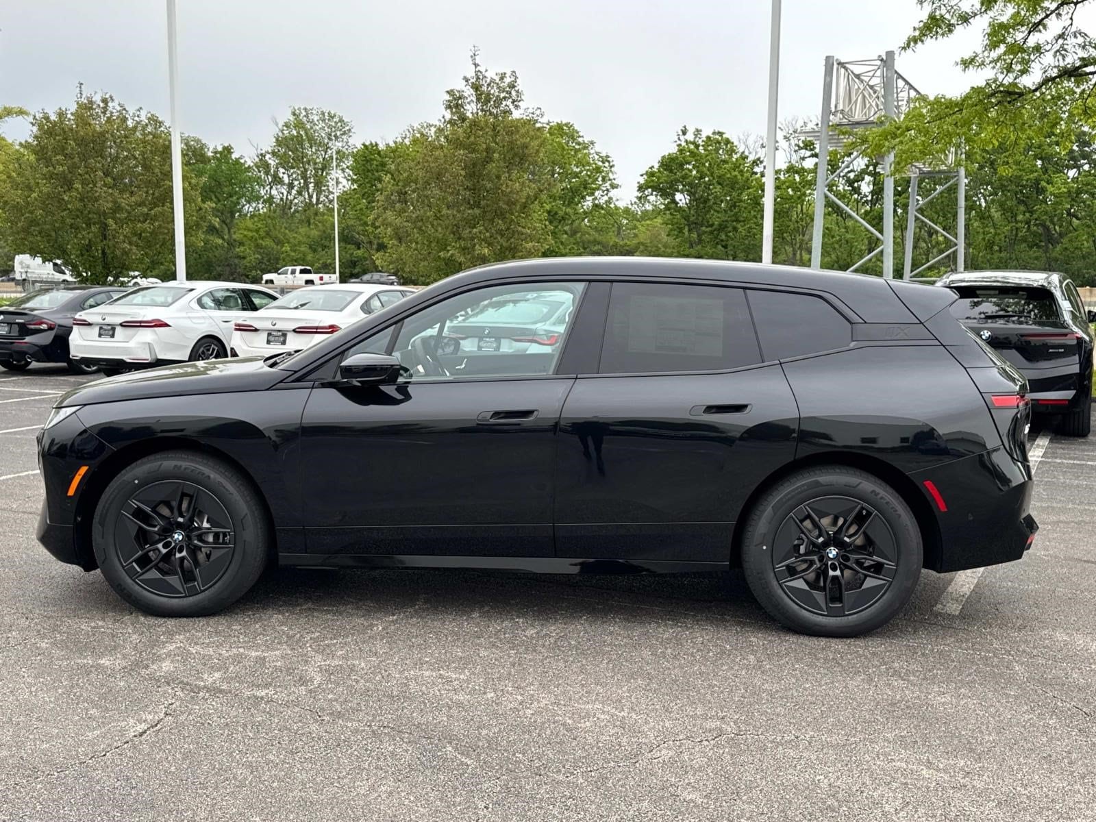 2026 BMW iX 60 - Photo 8