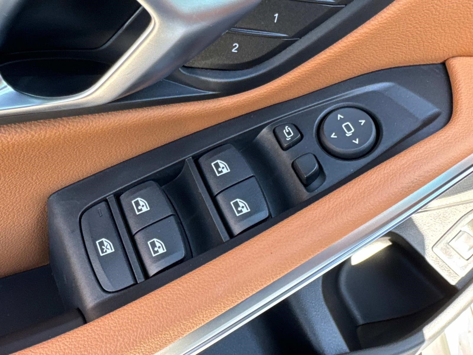 2025 BMW 3 Series 330i - Photo 16