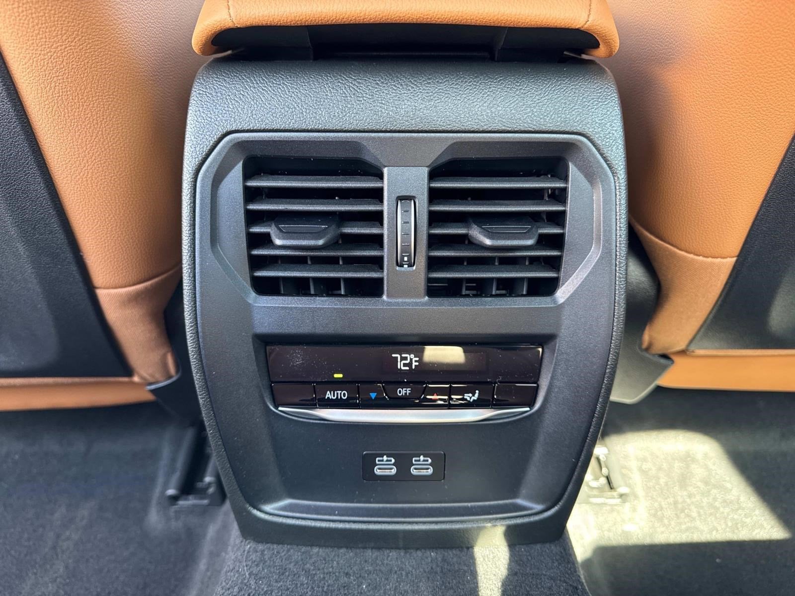 2025 BMW 3 Series 330i - Photo 14