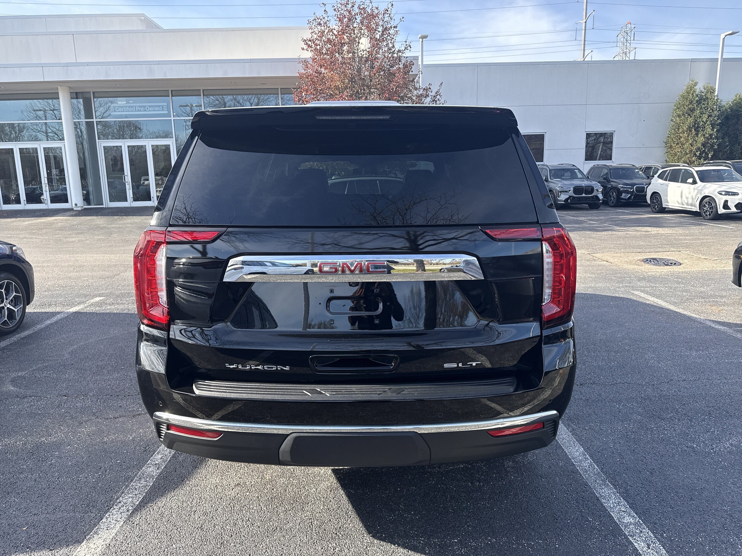 2023 Gmc Yukon SLT photo 4