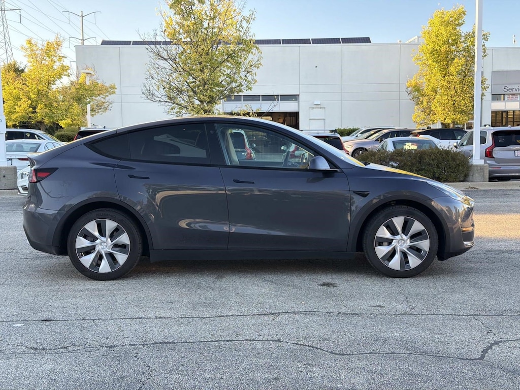 Used 2023 Tesla Model Y Long Range SUV