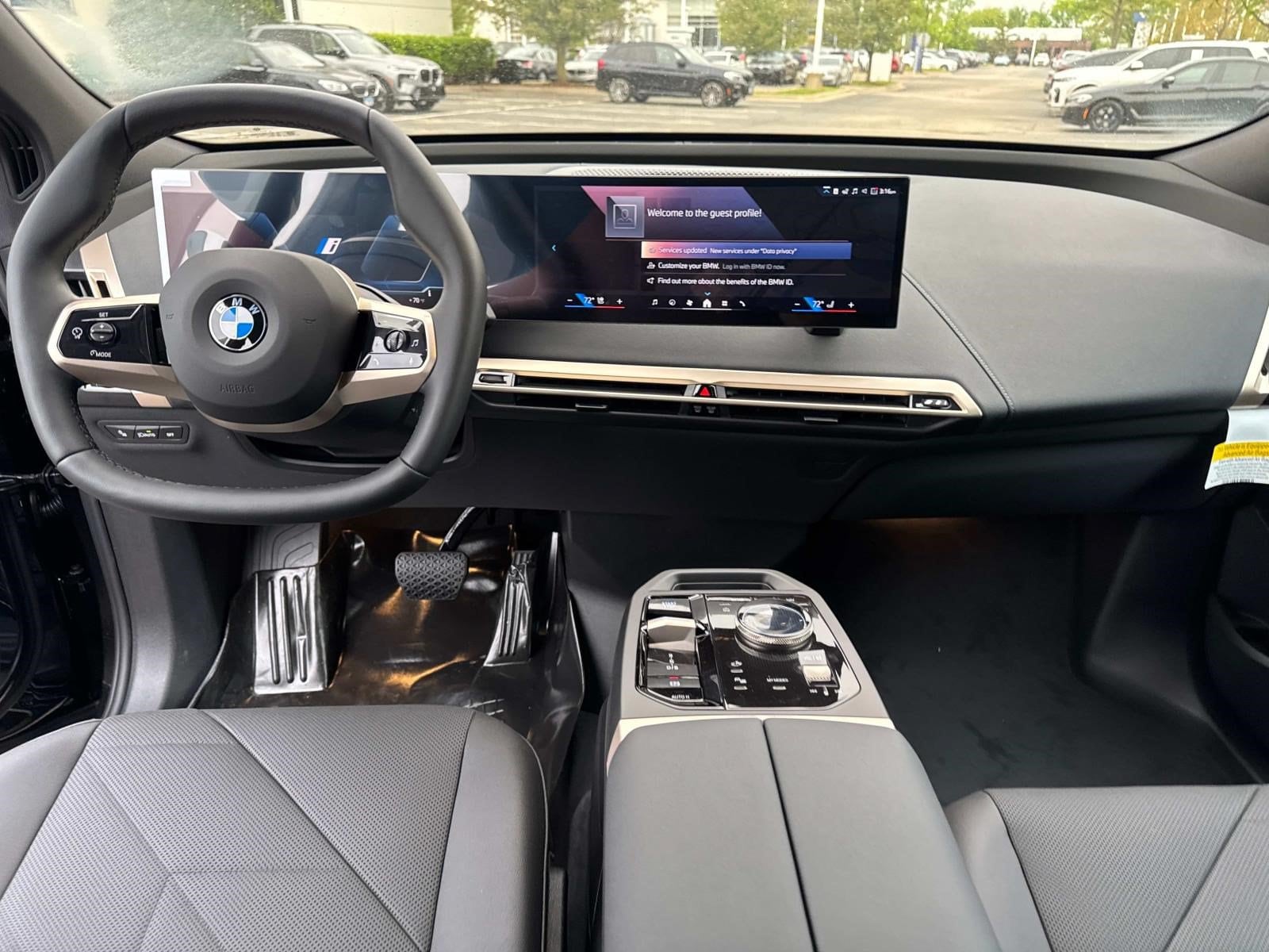 2026 BMW iX 60 - Photo 14