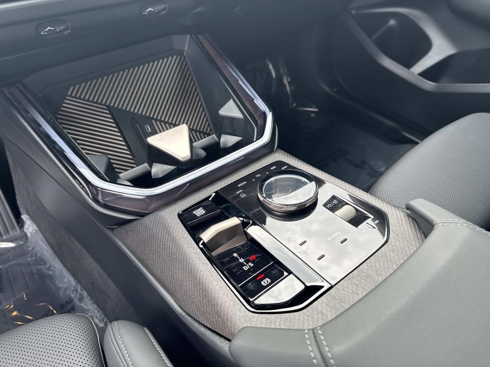 2025 BMW X3 30 - Photo 27