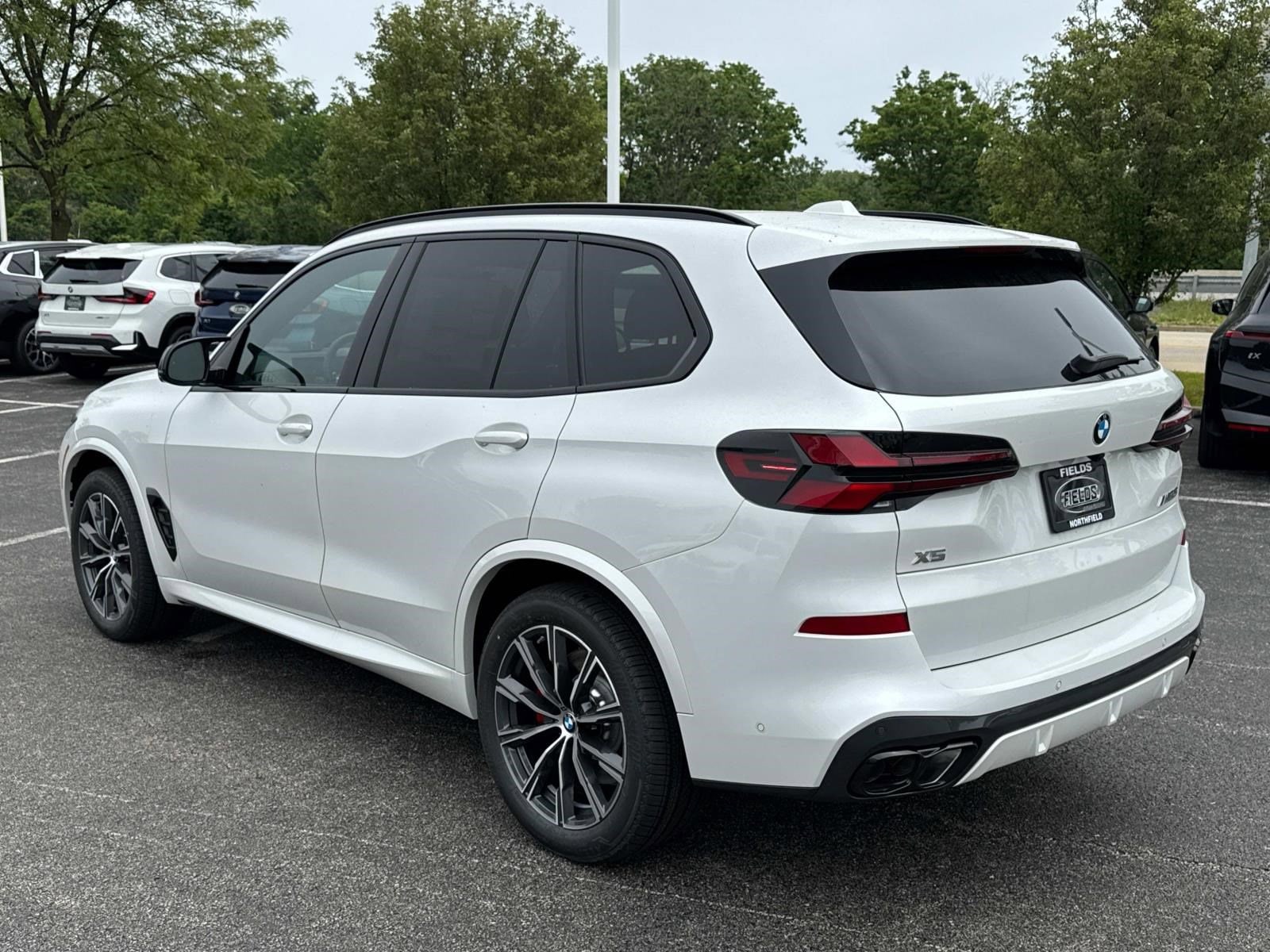 2026 BMW X5 M60i - Photo 7