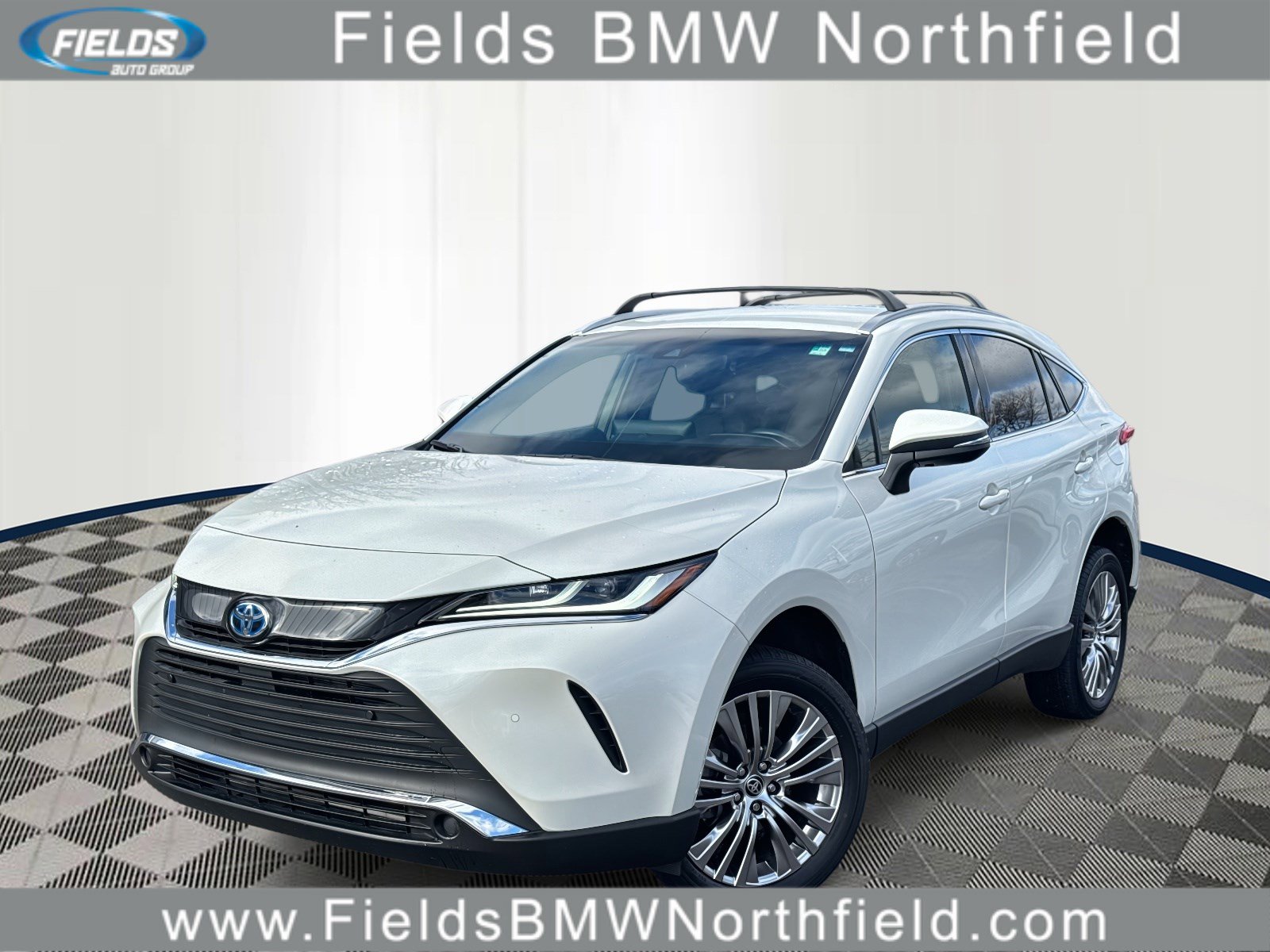 2022 Toyota Venza XLE's photo