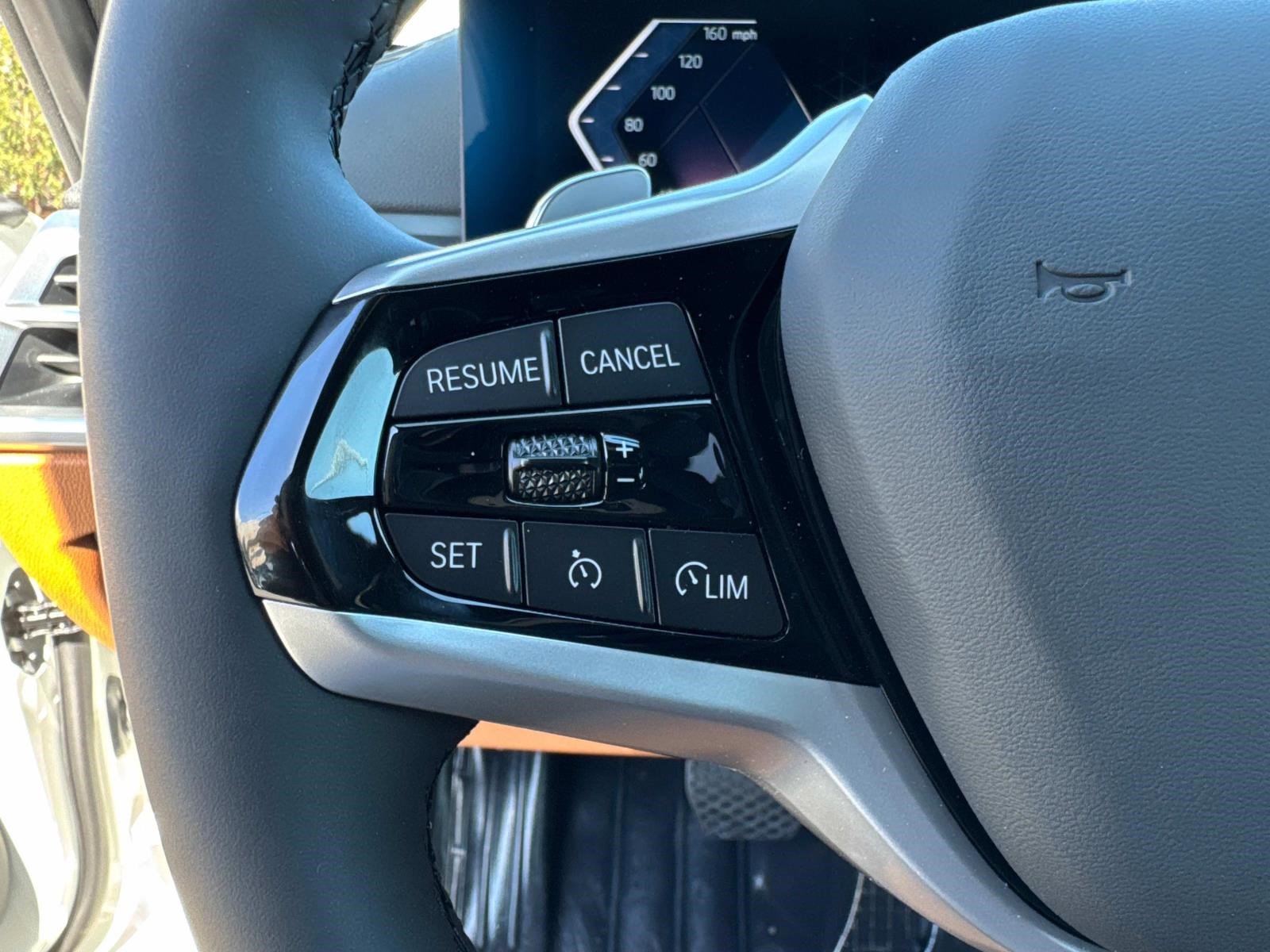 2025 BMW 3 Series 330i - Photo 28